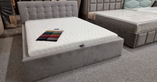 // SOFI // franciaágy 